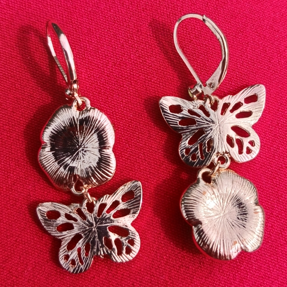 Rhinestone Butterfly Earrings with Dangling Rose Faux Pearl Silvertone Setting - Picture 6 of 15